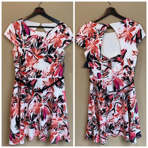 Gabby Skye Dresses & Skirts - Gabby Skye Floral Skater Dress